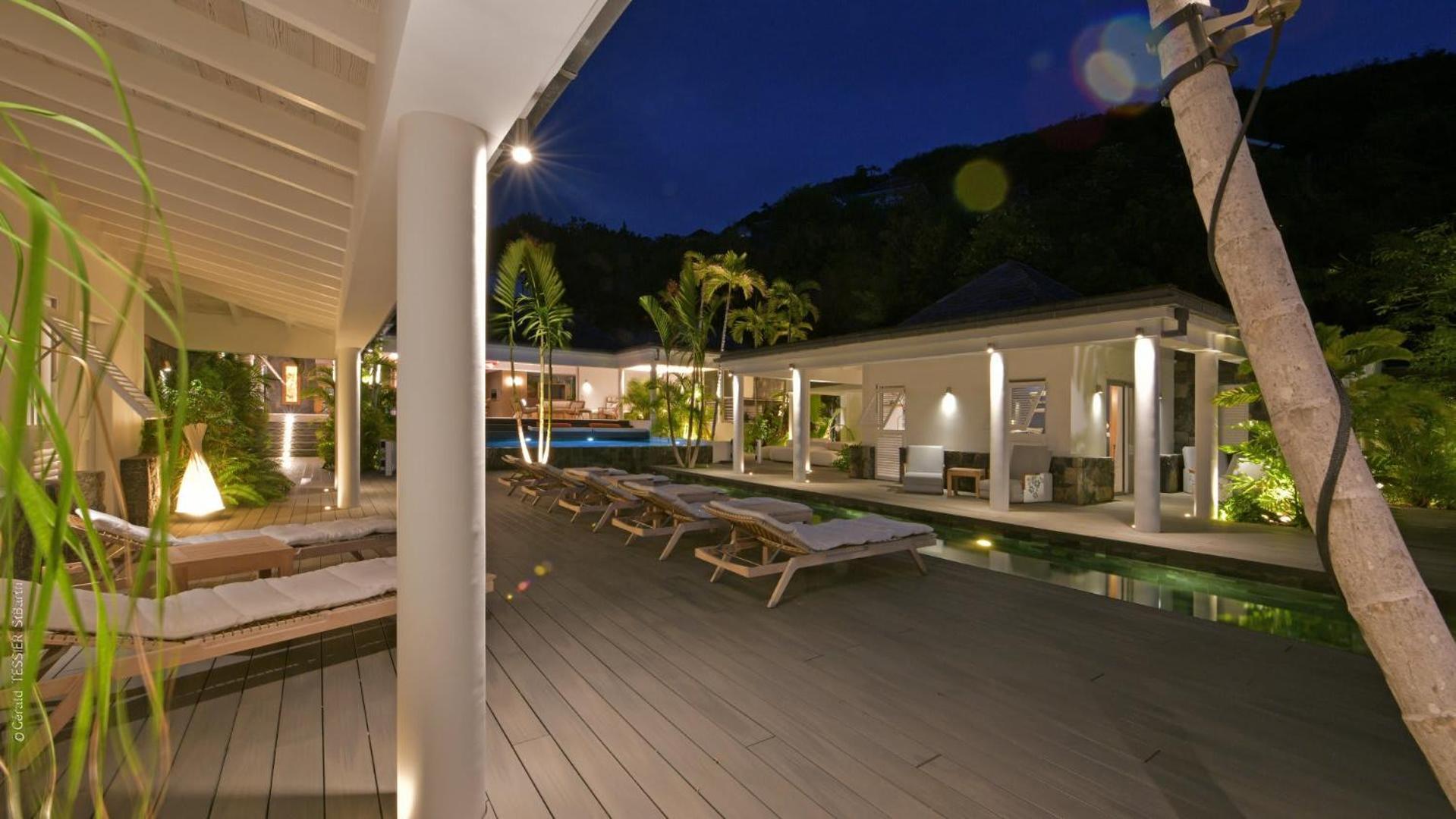 Modern Villa With Two Swimming Pools Petit Cul-de-Sac Exterior photo