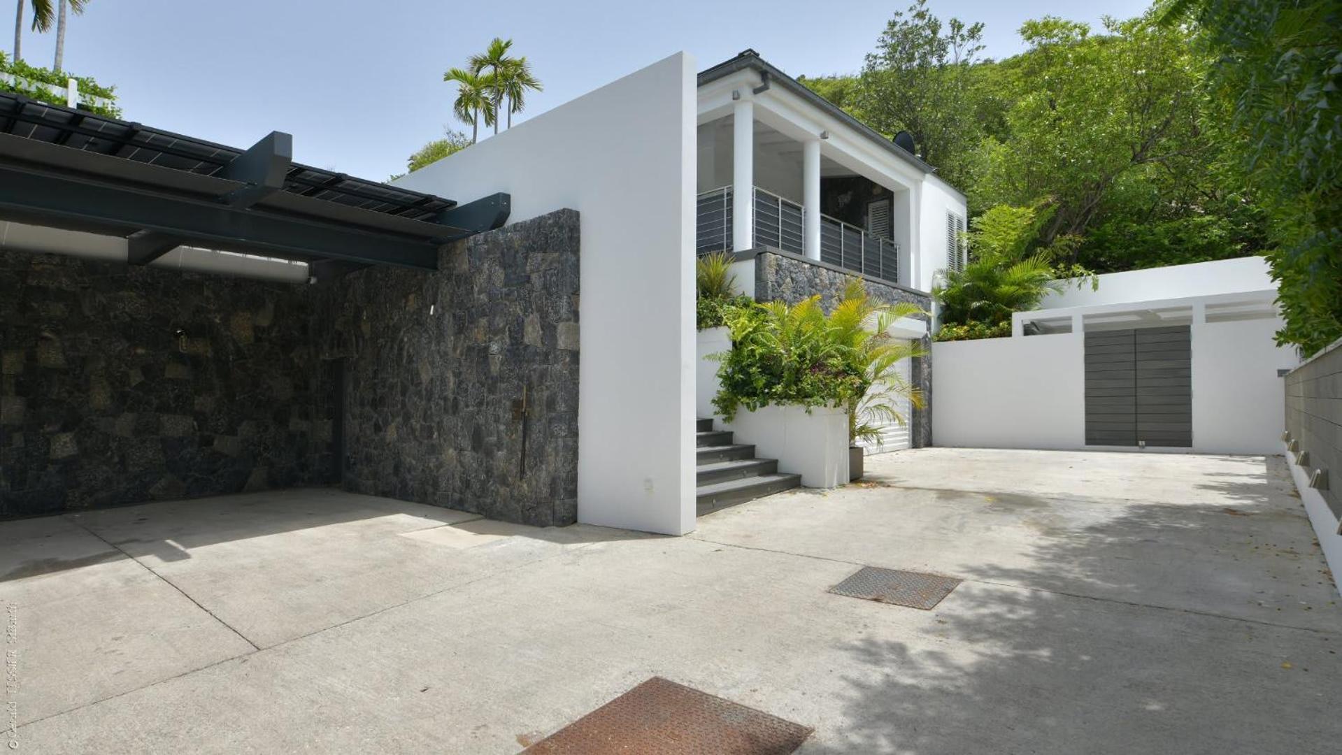 Modern Villa With Two Swimming Pools Petit Cul-de-Sac Exterior photo