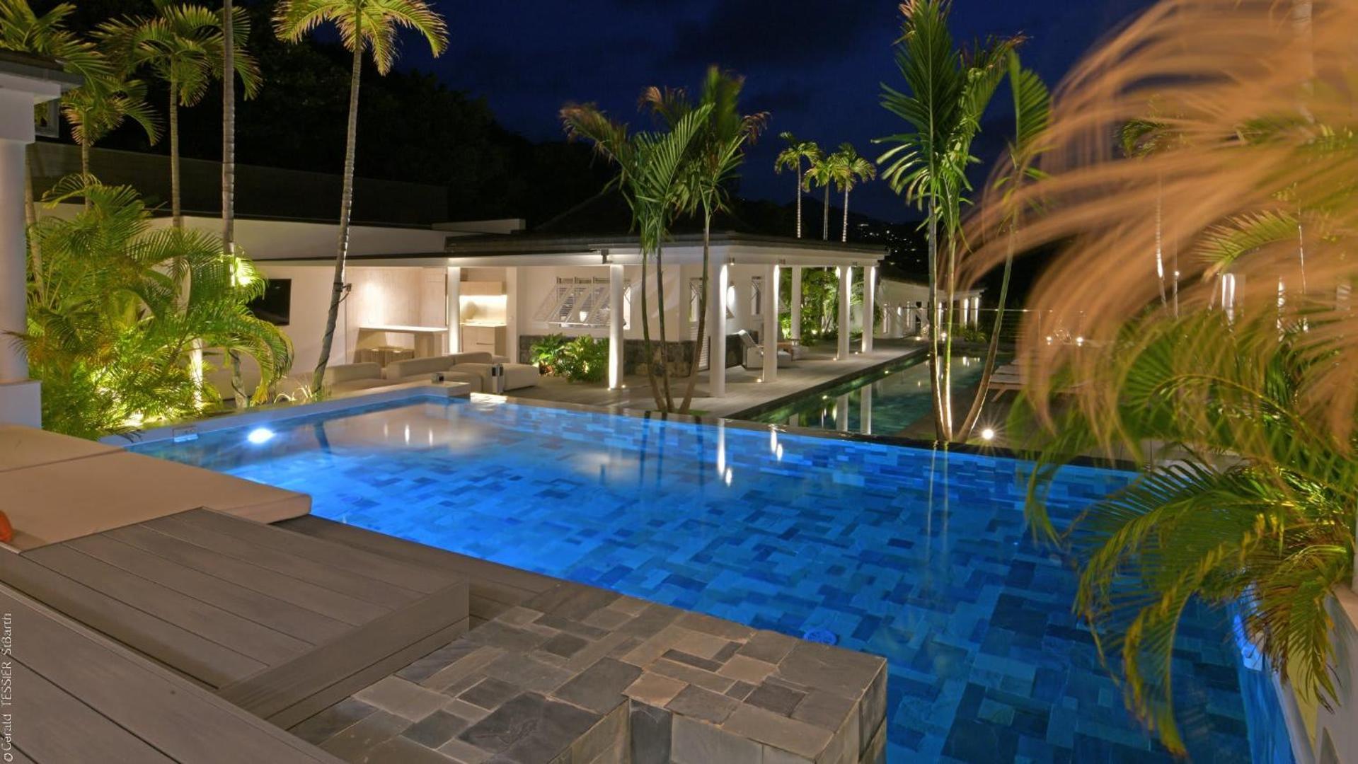 Modern Villa With Two Swimming Pools Petit Cul-de-Sac Exterior photo